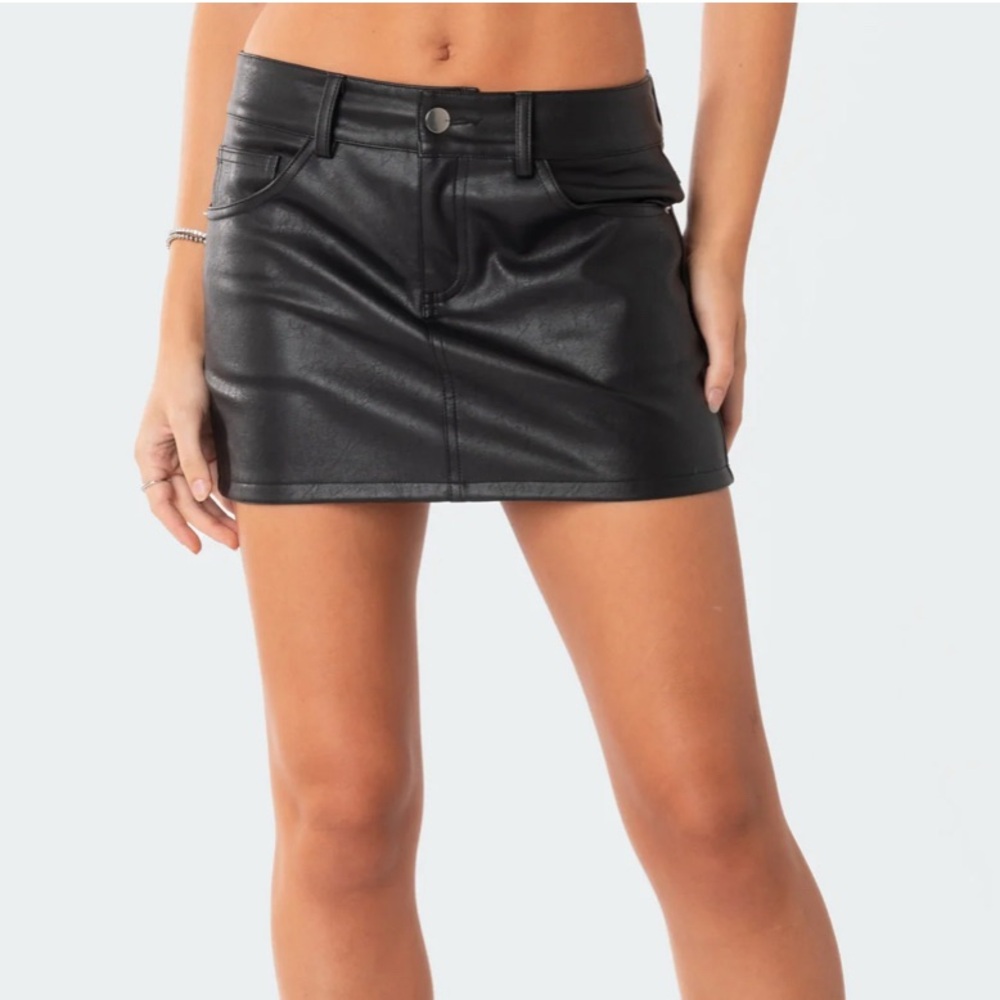 Edikted Sleek Black Mini Skirt